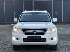 Photo of the vehicle Lexus LX