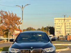 Photo of the vehicle BMW 5 Series