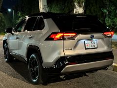 Сүрөт унаа Toyota RAV4