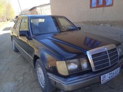 Сүрөт унаа Mercedes-Benz W124