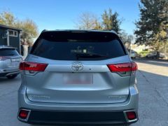 Сүрөт унаа Toyota Highlander