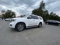 Сүрөт унаа Toyota Sequoia