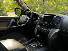 Photo of the vehicle Toyota Land Cruiser