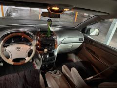 Сүрөт унаа Toyota Sienna