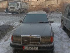 Сүрөт унаа Mercedes-Benz W124