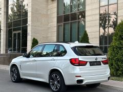 Photo of the vehicle BMW X5