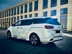 Photo of the vehicle Kia Carnival