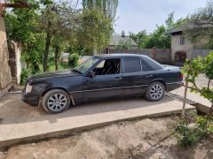 Сүрөт унаа Mercedes-Benz W124