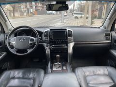 Фото авто Toyota Land Cruiser