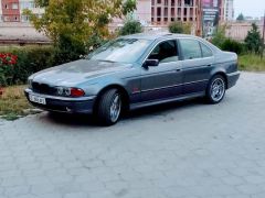 Photo of the vehicle BMW 5 Series