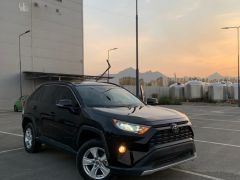 Сүрөт унаа Toyota RAV4