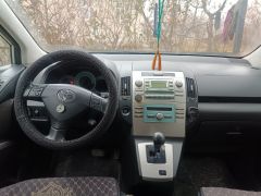 Фото авто Toyota Corolla Verso