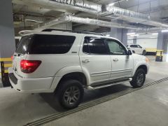 Сүрөт унаа Toyota Sequoia