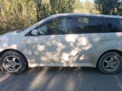 Сүрөт унаа Toyota Ist