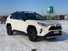 Сүрөт унаа Toyota RAV4