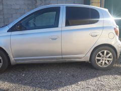 Фото авто Toyota Vitz