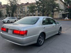 Фото авто Toyota Crown