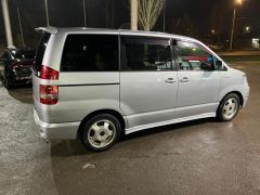 Фото авто Toyota Noah