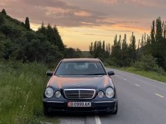 Фото авто Mercedes-Benz E-Класс