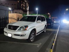 Photo of the vehicle Lexus GX