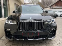 Фото авто BMW X7