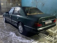 Photo of the vehicle Mercedes-Benz W124