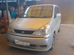 Сүрөт унаа Nissan Serena