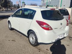 Сүрөт унаа Nissan Tiida