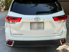 Сүрөт унаа Toyota Highlander