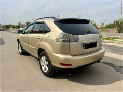 Photo of the vehicle Lexus RX