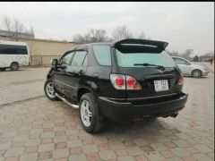 Photo of the vehicle Lexus RX