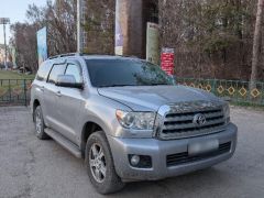 Фото авто Toyota Sequoia