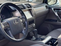 Photo of the vehicle Lexus GX