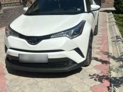 Фото авто Toyota C-HR