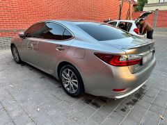 Photo of the vehicle Lexus ES