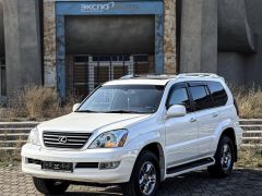 Photo of the vehicle Lexus GX