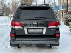 Photo of the vehicle Lexus LX