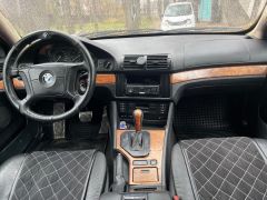 Photo of the vehicle BMW 5 Series