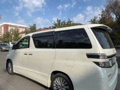 Photo of the vehicle Toyota Vellfire