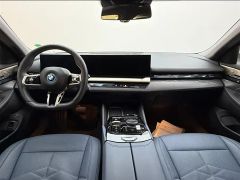 Photo of the vehicle BMW 5 Series