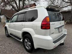 Photo of the vehicle Lexus GX