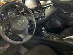 Сүрөт унаа Toyota C-HR