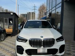 Photo of the vehicle BMW X5