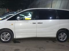 Фото авто Toyota Estima