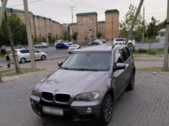 Photo of the vehicle BMW X5