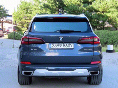 Photo of the vehicle BMW X5