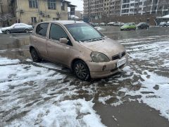 Сүрөт унаа Toyota Vitz