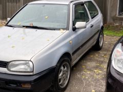 Photo of the vehicle Volkswagen Golf