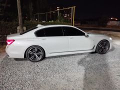 Photo of the vehicle BMW 7 Series