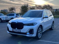 Photo of the vehicle BMW X7